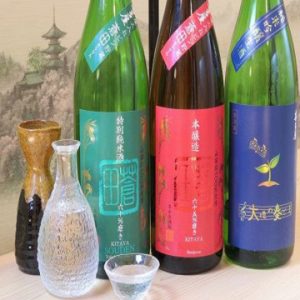 博多の居酒屋で日本酒を飲み比べ！